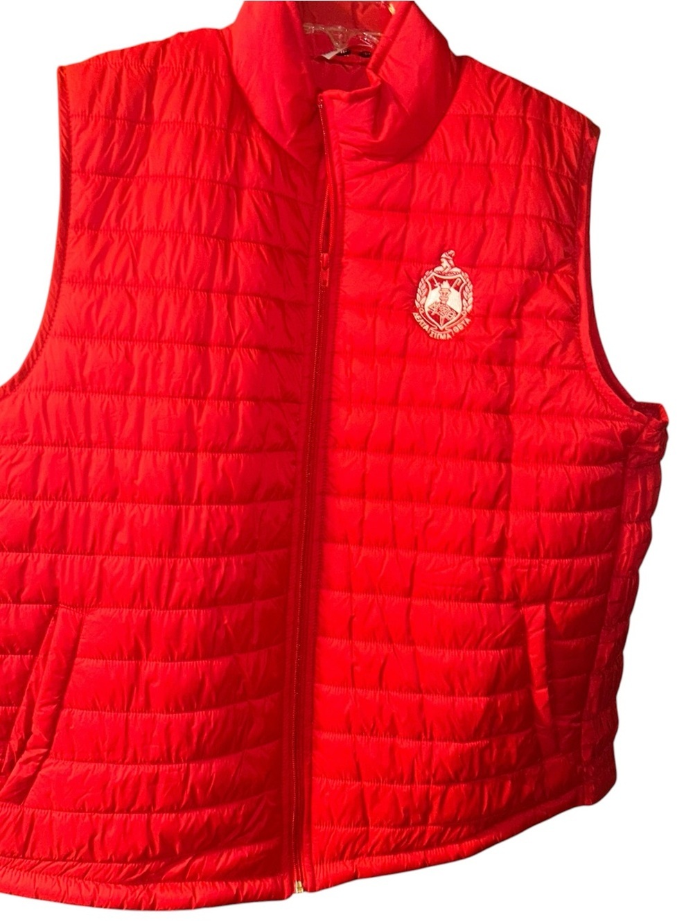 Delta Sigma Theta Sorority DST red puff vest size XL with crest patch
